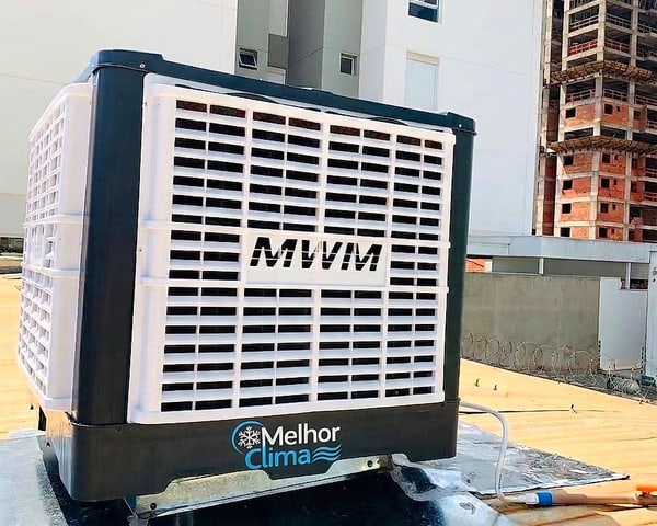 M25 MWM — instalado em telhado urbano